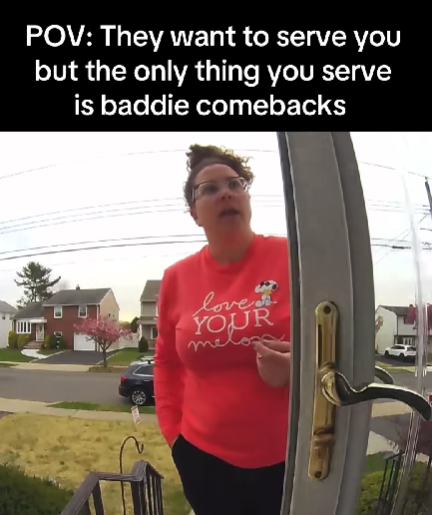 Doorbell Drama: Woman Tries to Serve Papers But Gets Hit With Savage Comebacks Instead!