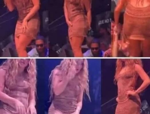 The moment Shakira leaves the stage after noticing that… See more