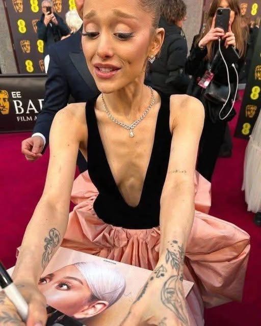 Ariana Grande Confirms