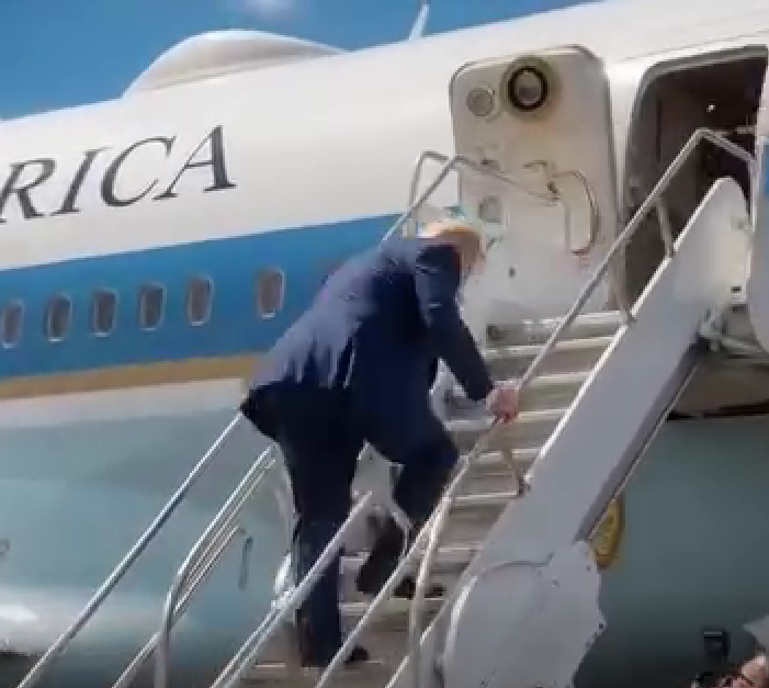 Donald Trump falls on the stairs while boarding Air Force One!