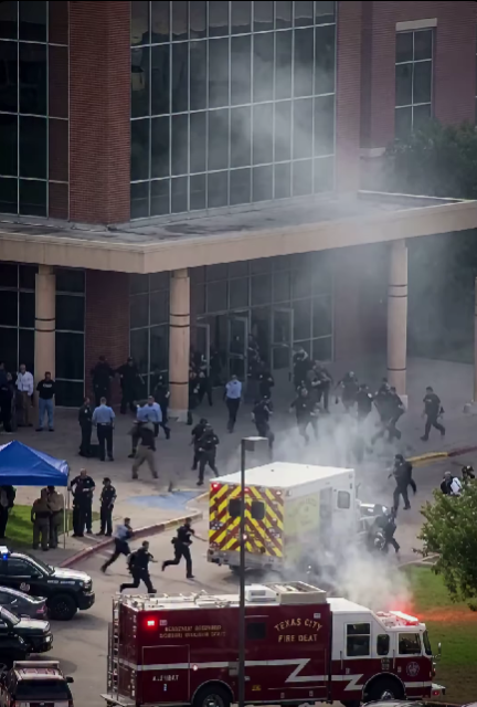 BREAKING: At least 4 dead, 10 injured after mass sh00ting at schoo…See more