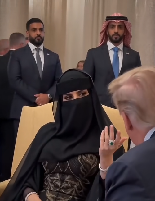 Inside the High-Stakes Encounter Between Donald Trump and “Queen Sarah of Bahrain”